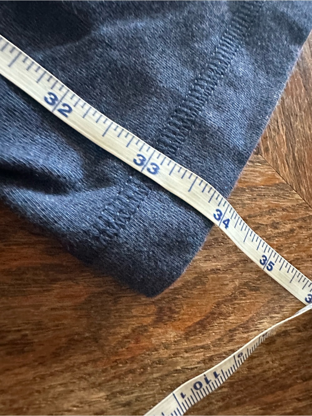 lululemon athletica navy leggings with light gray logo - Picture 6 of 6